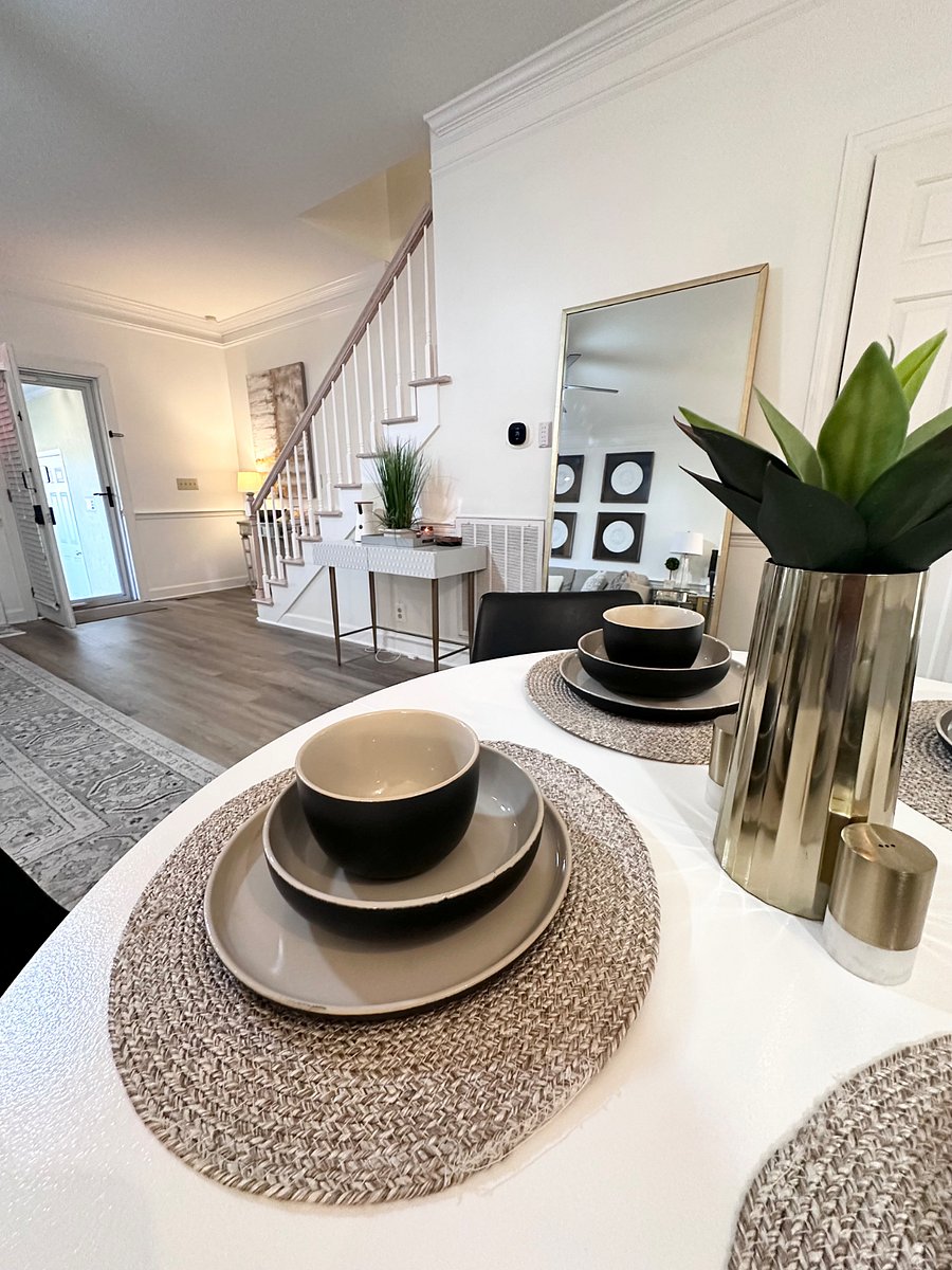 Dining area at Boyd Mill Residence