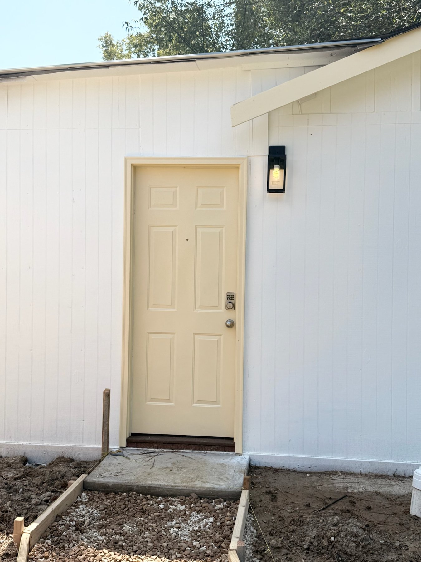 Exterior entry at Stonegate Studio