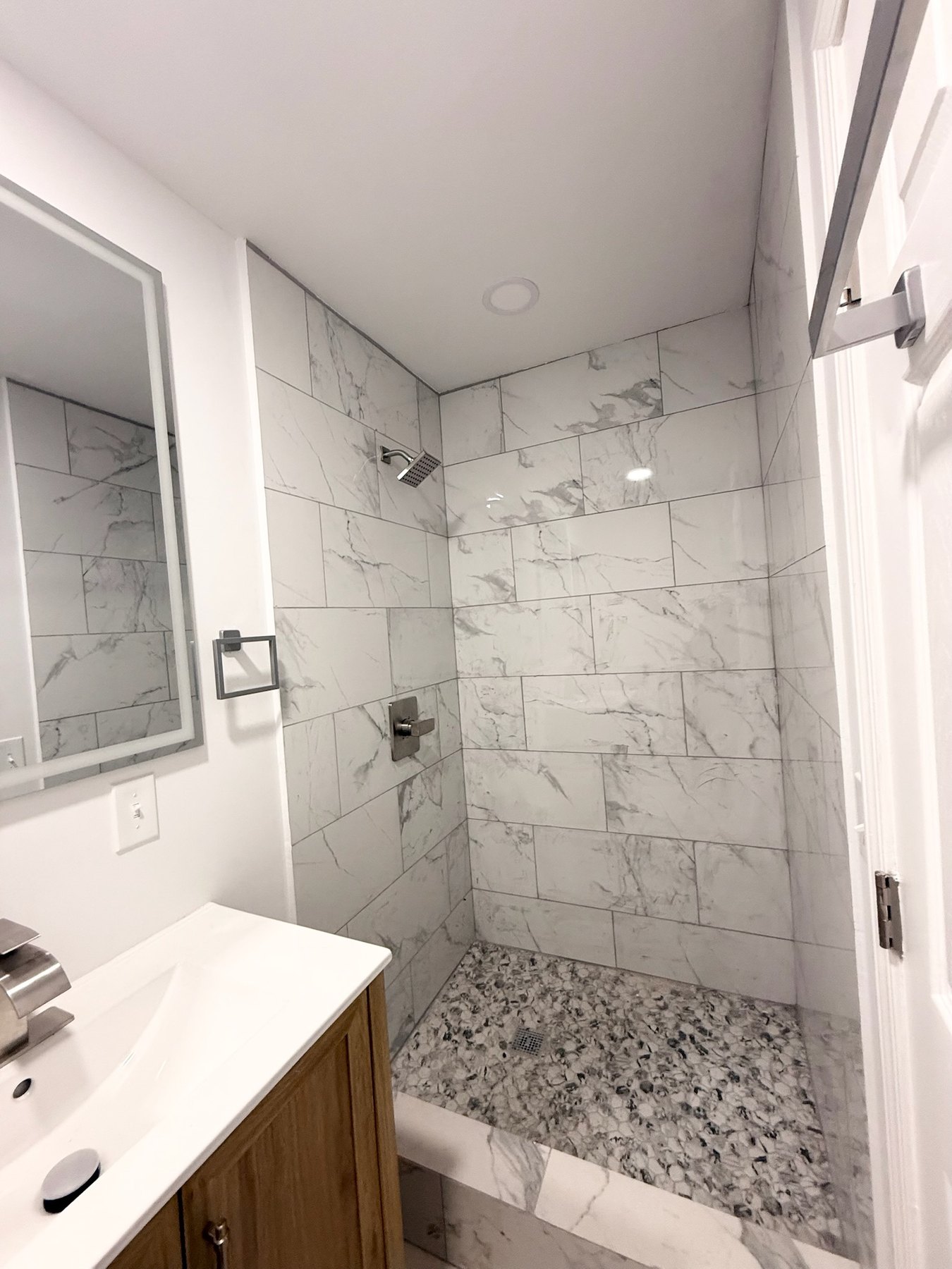 Walk-in shower at Stonegate Studio